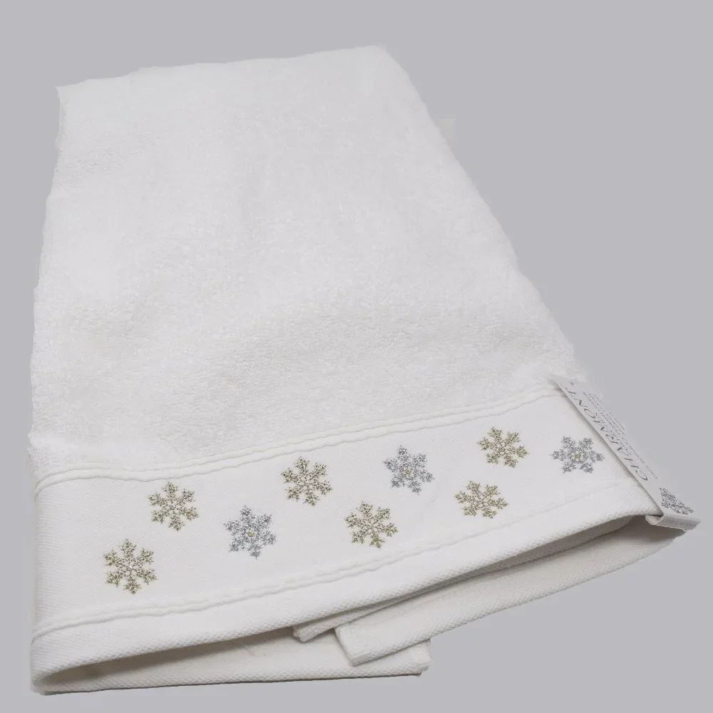 Charmont Collection shining snowflakes